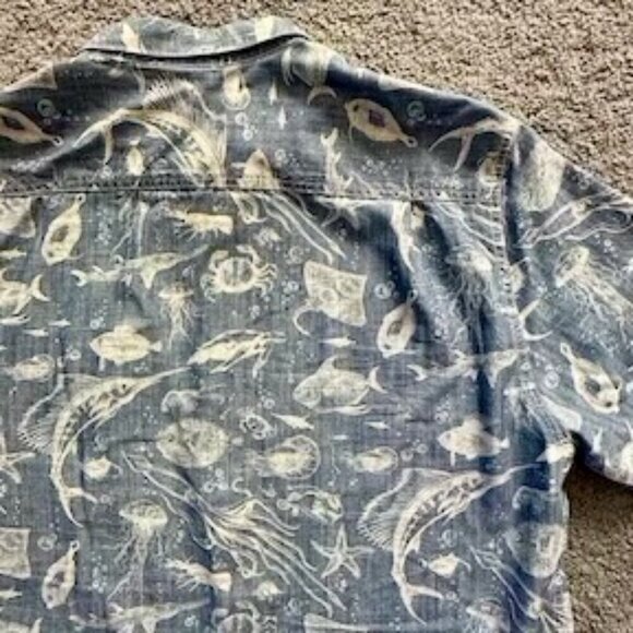 Tommy Bahama Blue Marine Ocean Animal and Fish Print Camp Shirt Sz XL EUC - Picture 6 of 8